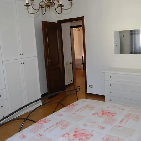 Aleksander' S House Apartment